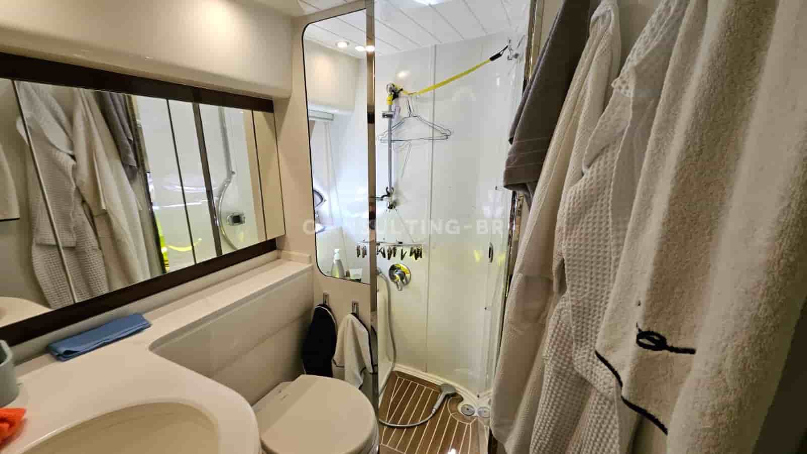 Princess V 48 HT - View 14