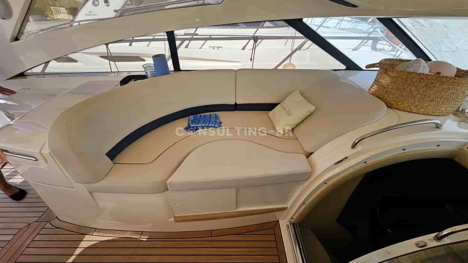 Princess V 48 HT - View 4