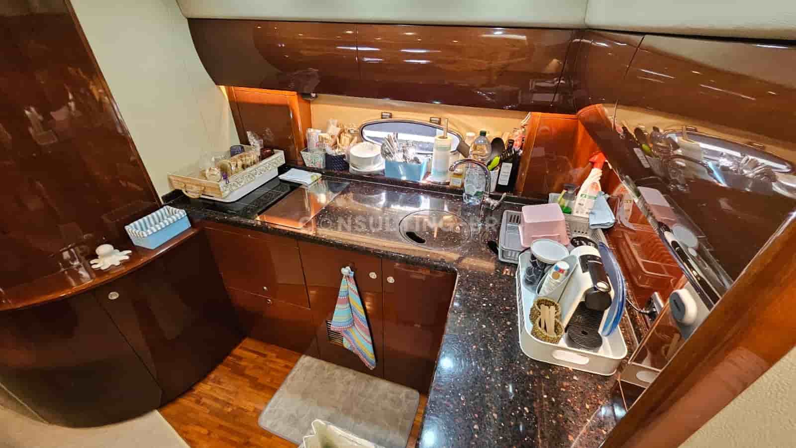 Princess V 48 HT - View 6