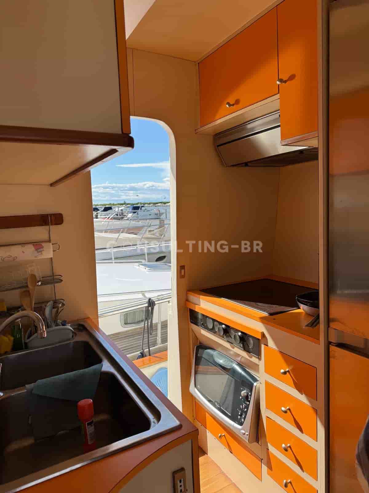 Alfamarine 16.50 Fly - View 11