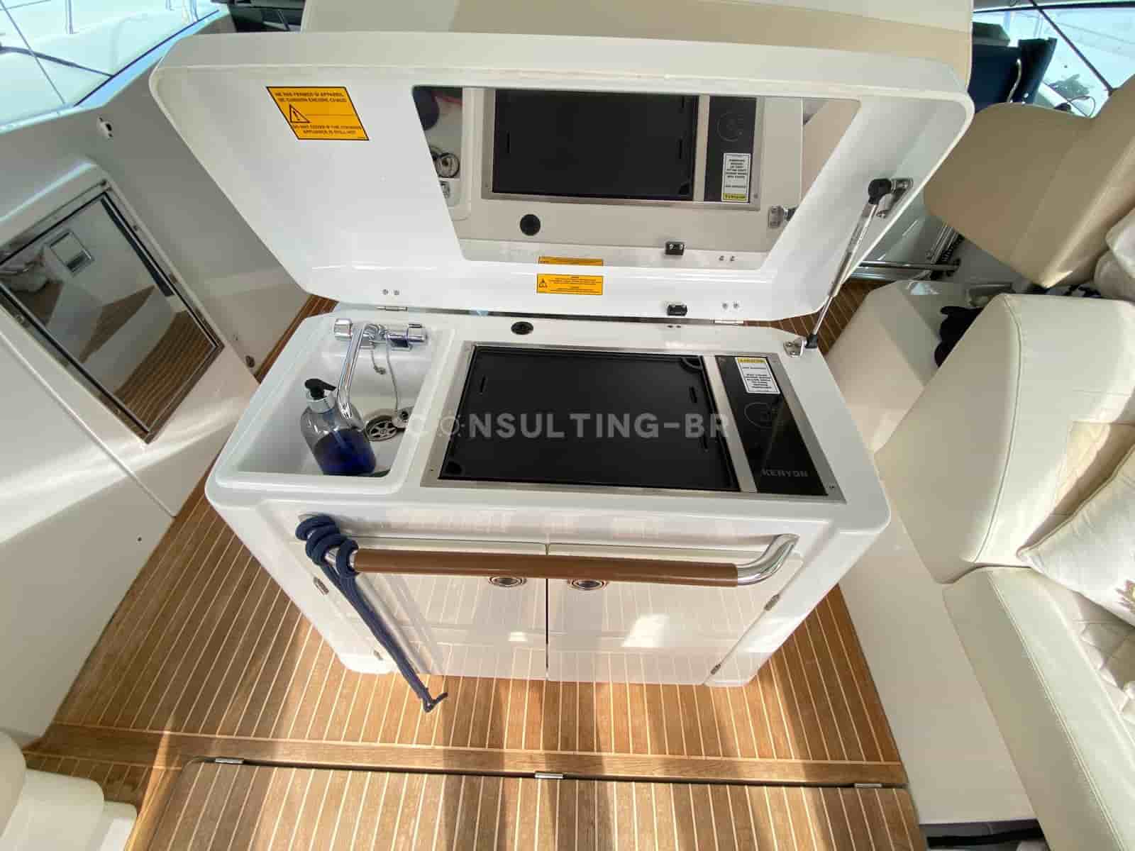 Beneteau Grand Turismo GT 40 - View 11