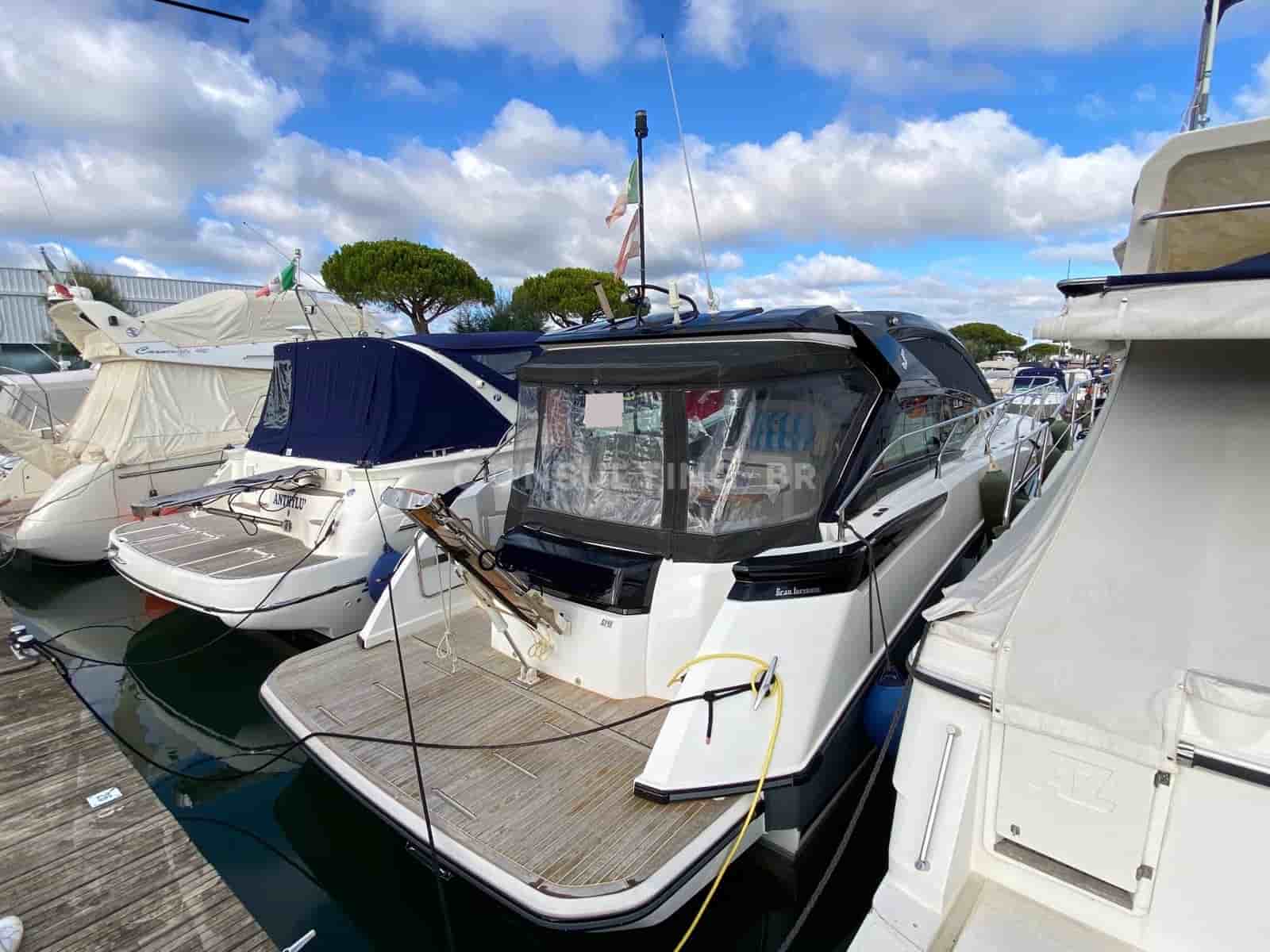 Beneteau Grand Turismo GT 40 - View 2