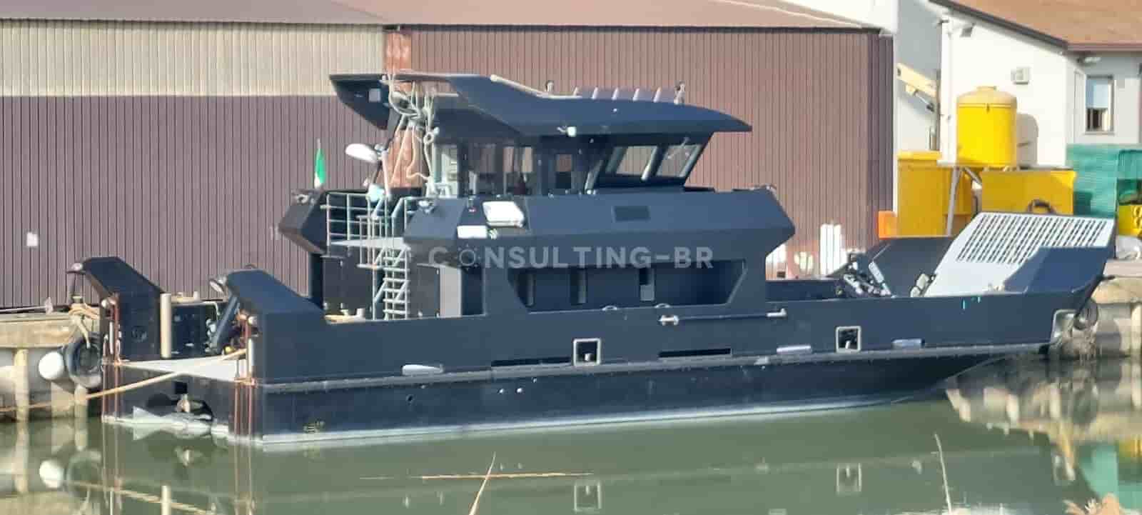 Cantiere Navale Vittoria Ladungsboot - View 4