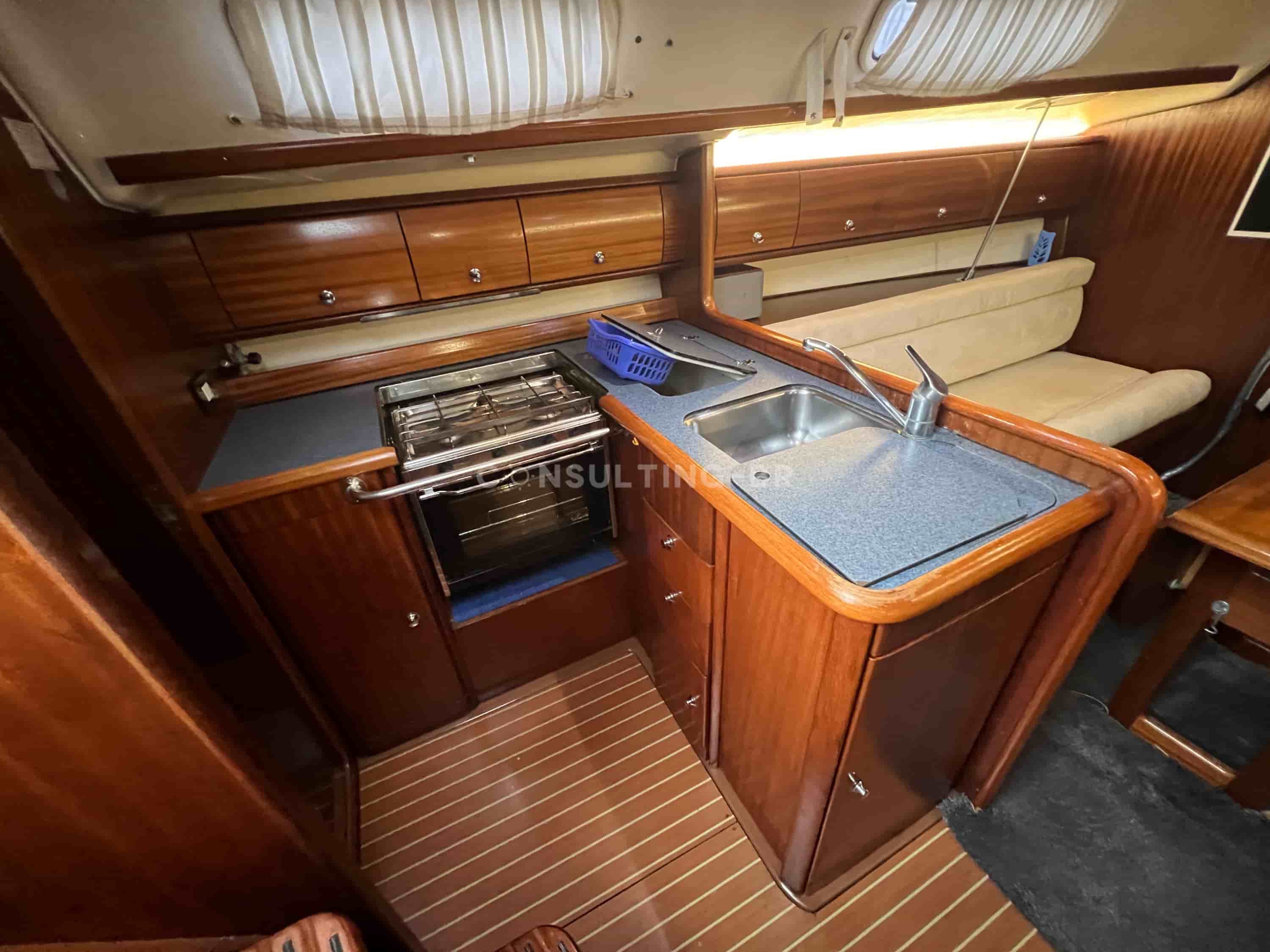 Bavaria 36 - View 13