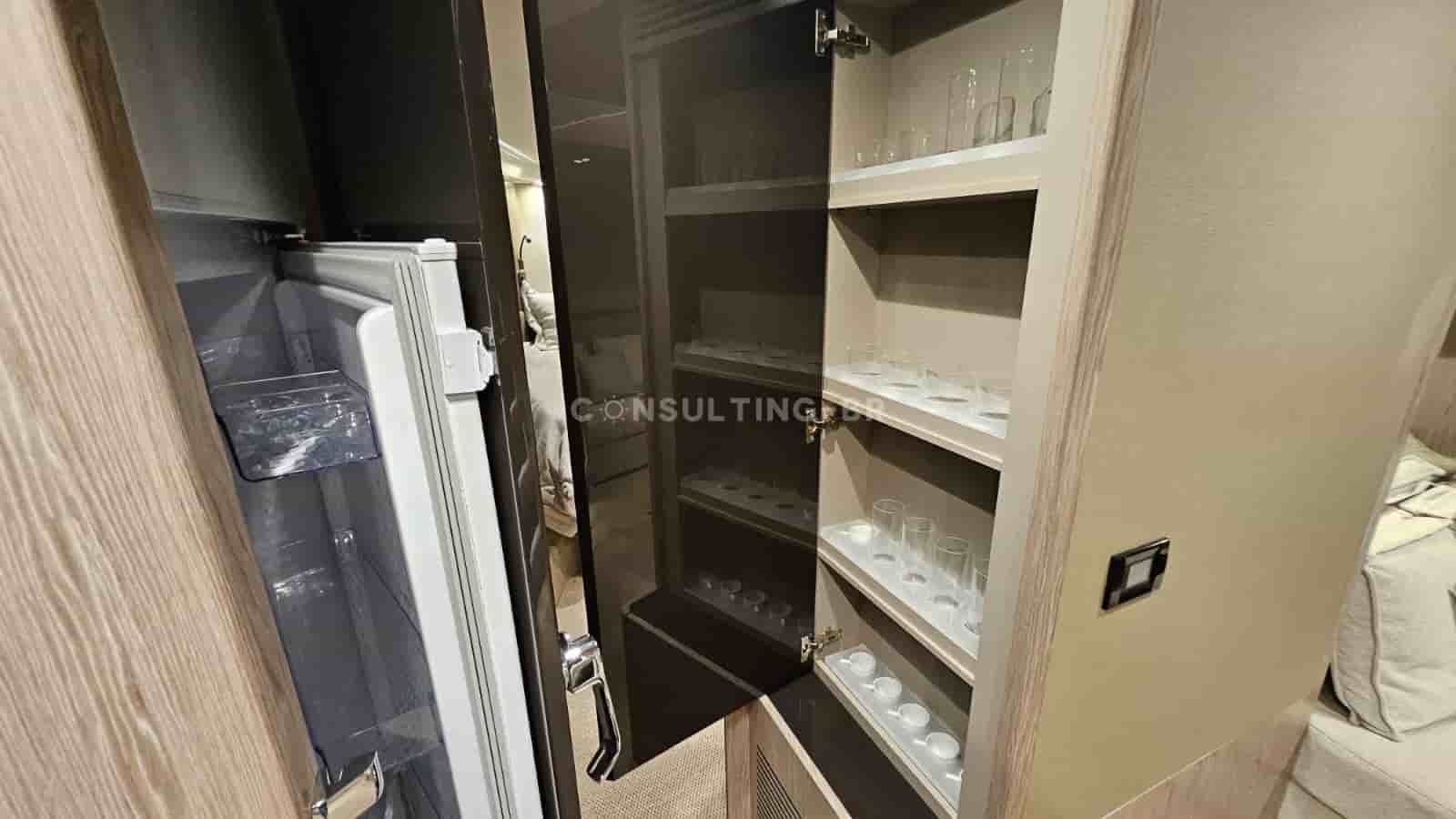 Azimut Atlantis 51 - View 10