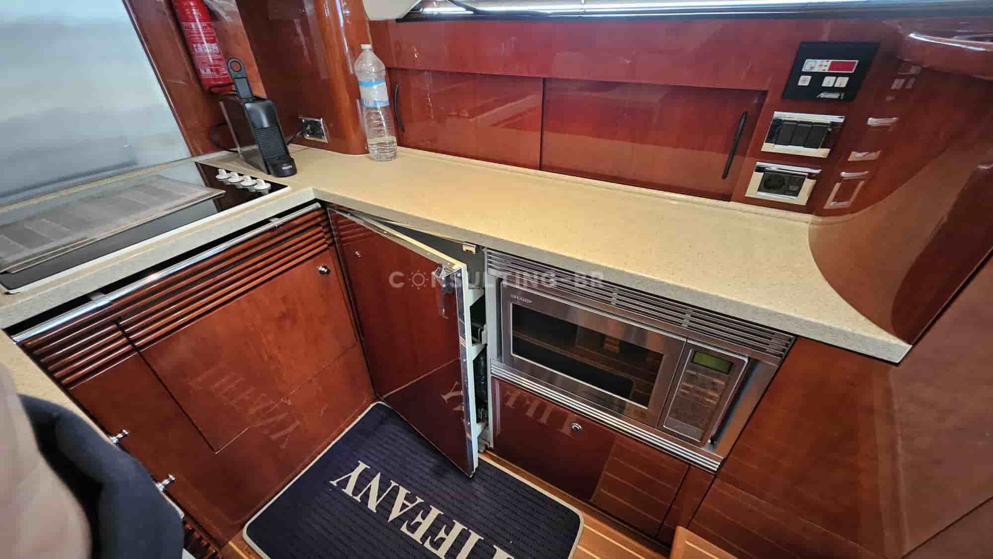 Fairline Squadron 58 - View 11