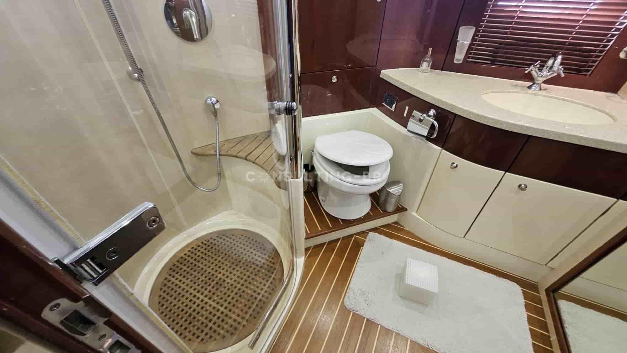 Fairline Squadron 58 - View 25