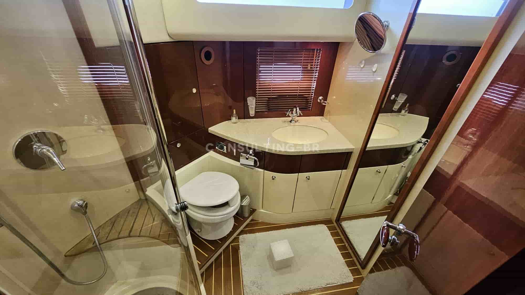 Fairline Squadron 58 - View 26