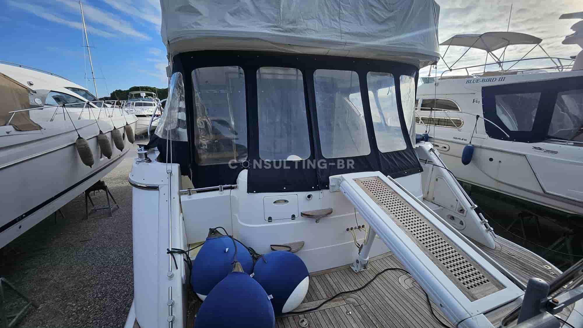 Fairline Squadron 58 - View 3