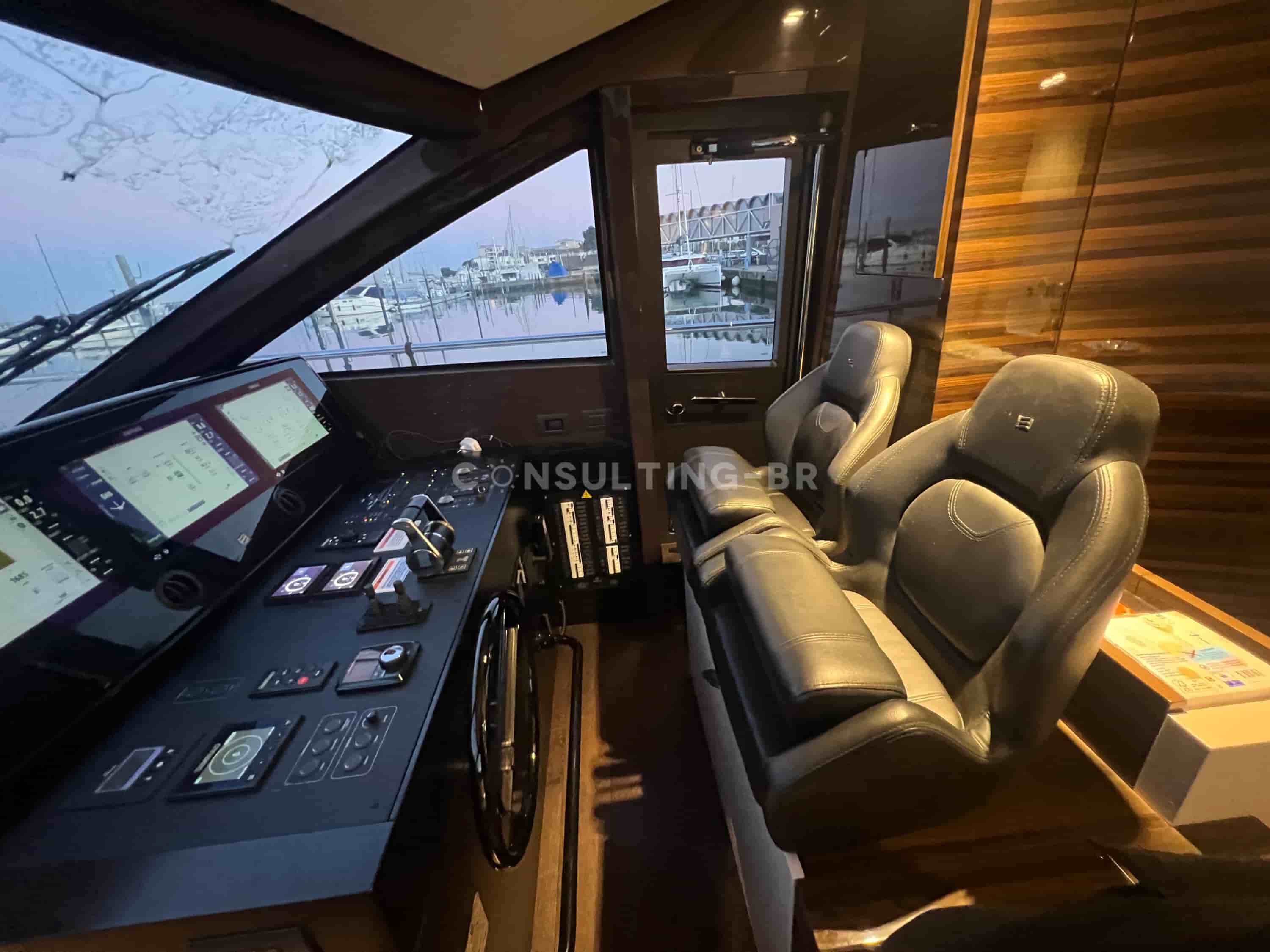Ferretti 670 Fly - View 11