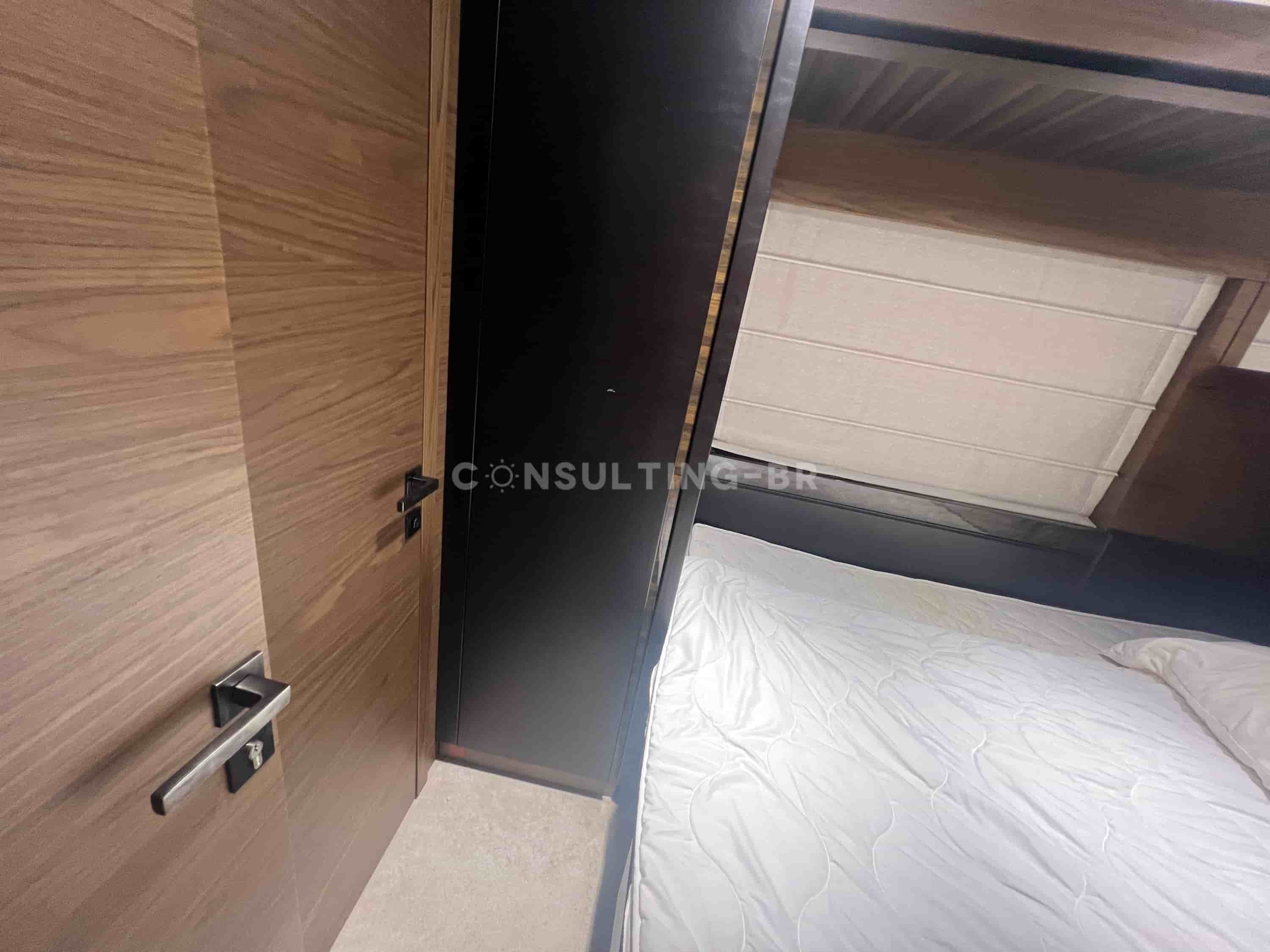 Ferretti 670 Fly - View 13