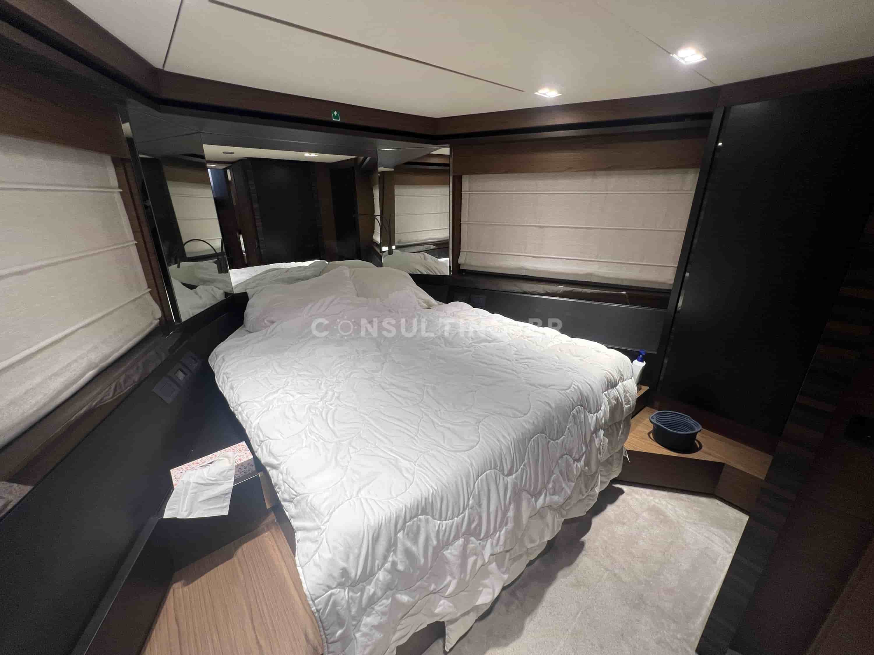 Ferretti 670 Fly - View 18