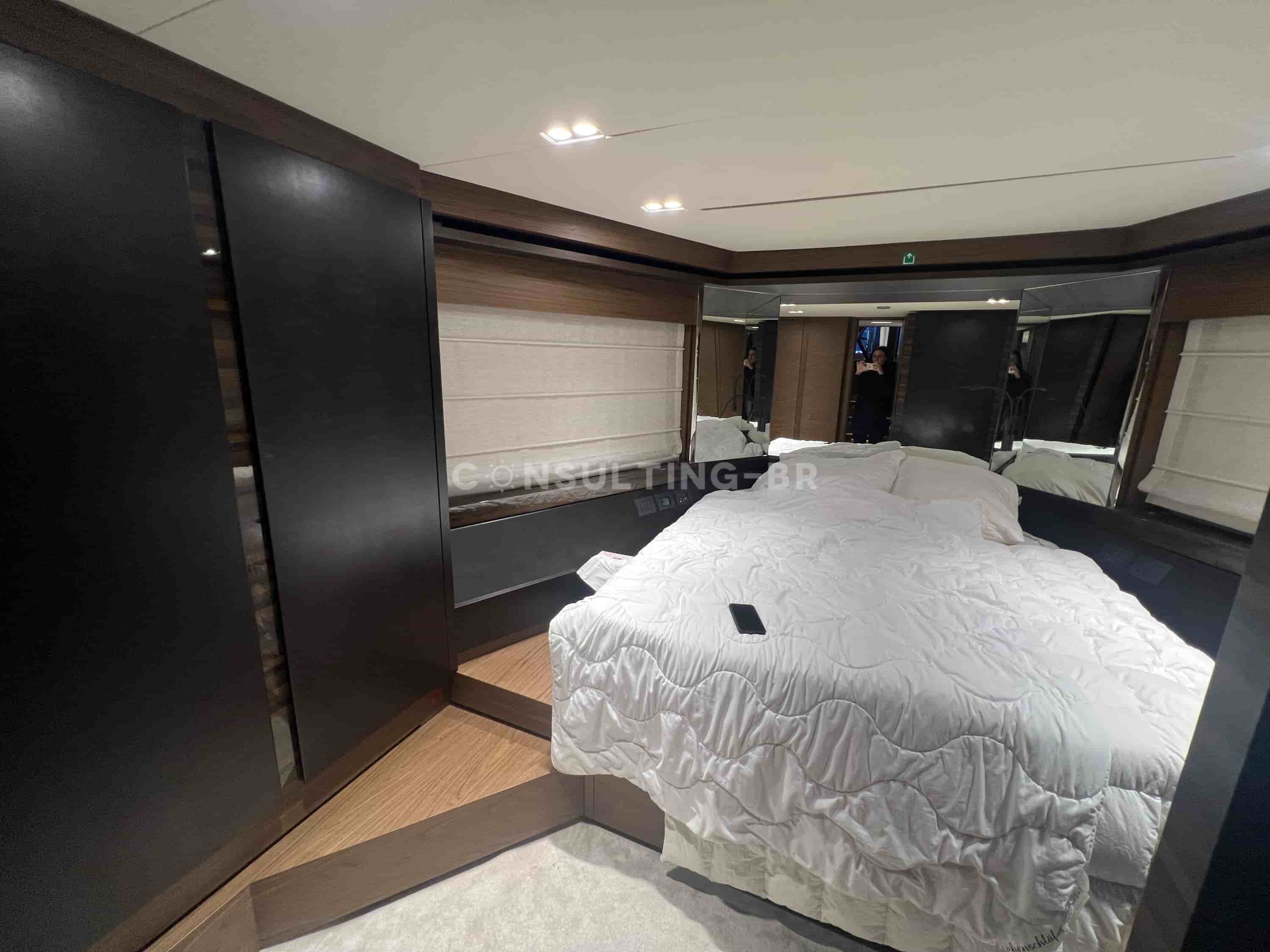 Ferretti 670 Fly - View 19