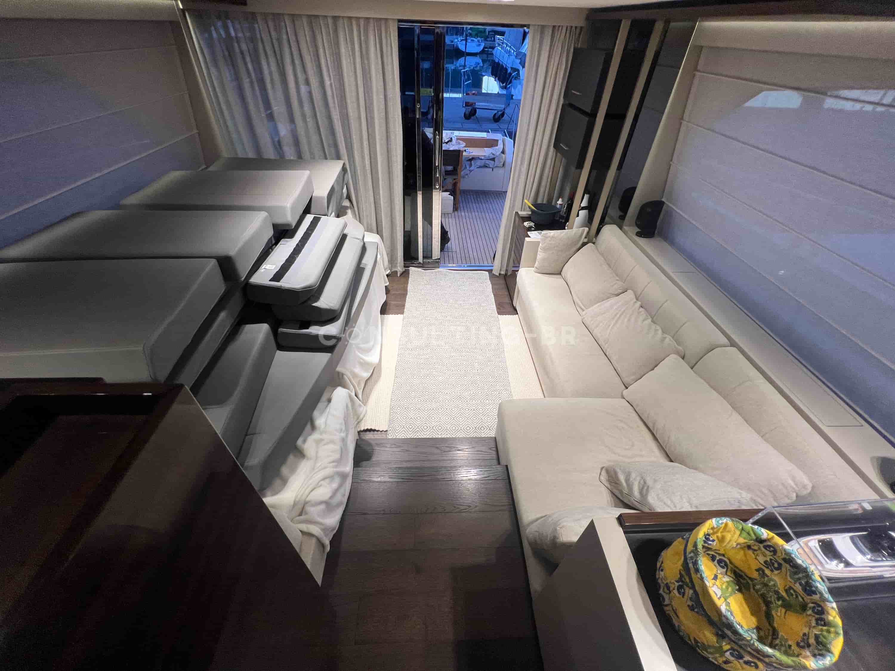 Ferretti 670 Fly - View 6