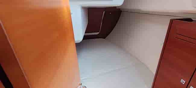 DUFOUR 350 GRAND LARGE - View 15