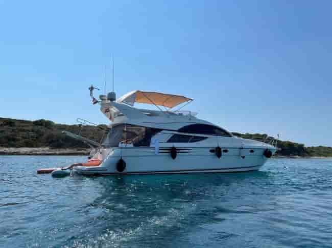 FAIRLINE PHANTOM 50 - View 2