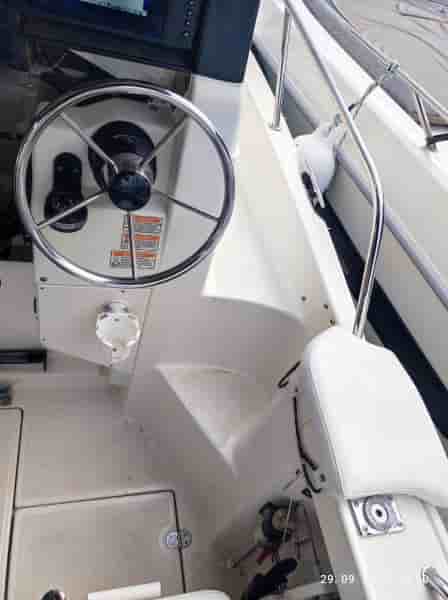 QUICKSILVER 605 PILOTHOUSE - View 18