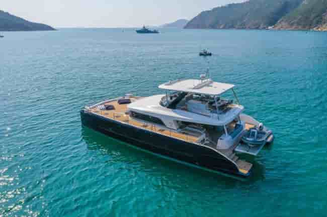 LAGOON SIXTY 7 - View 2