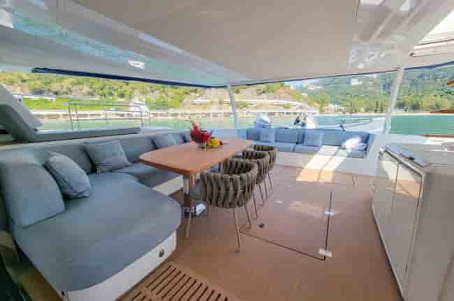 LAGOON SIXTY 7 - View 4