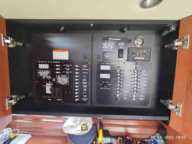 CRUISERS YACHTS 360 - View 11