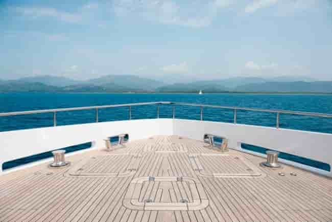 EXPLORER 90 - View 11