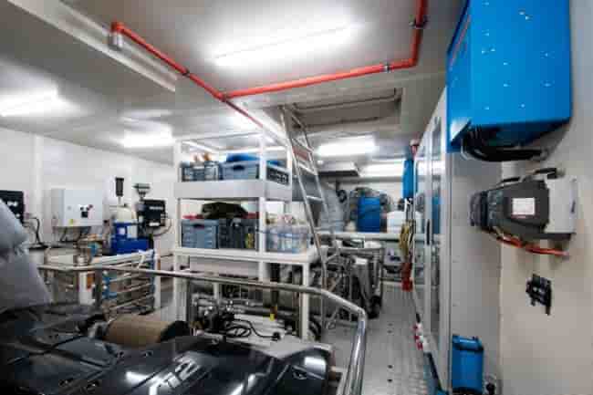 EXPLORER 90 - View 31