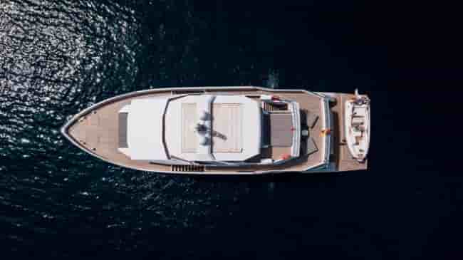 EXPLORER 90 - View 4