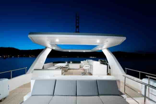 EXPLORER 90 - View 9