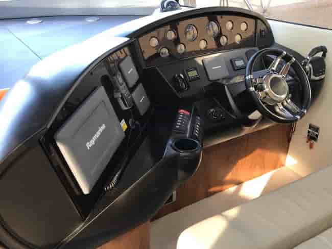 SUNSEEKER PREDATOR 52 - View 2