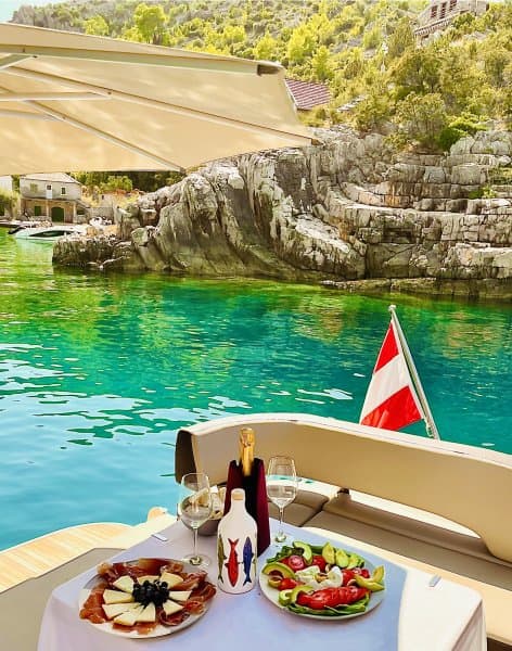 BAVARIA   S40 COUPE in Kroatien, Croatia - 13,0 m 2021