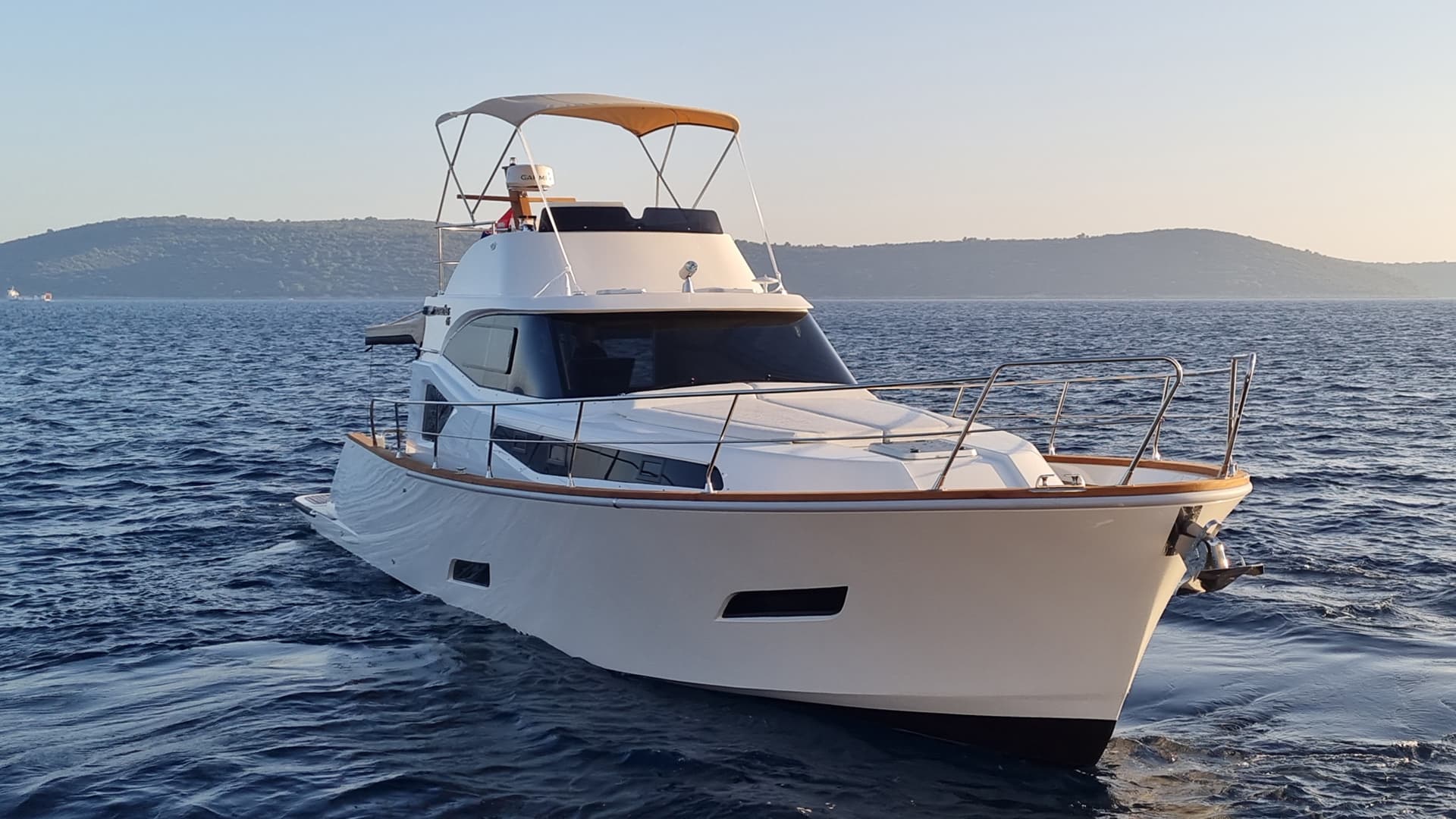 Monachus Issa 45 fly in Croatia - 47 ft 2024