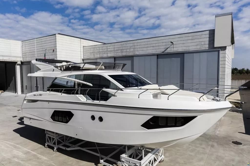 Absolute 52 fly in Croatia - 50 ft 2014