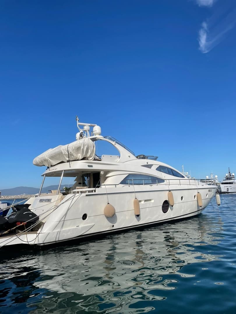 Aicon 64 in Croatia - 64 ft 2007