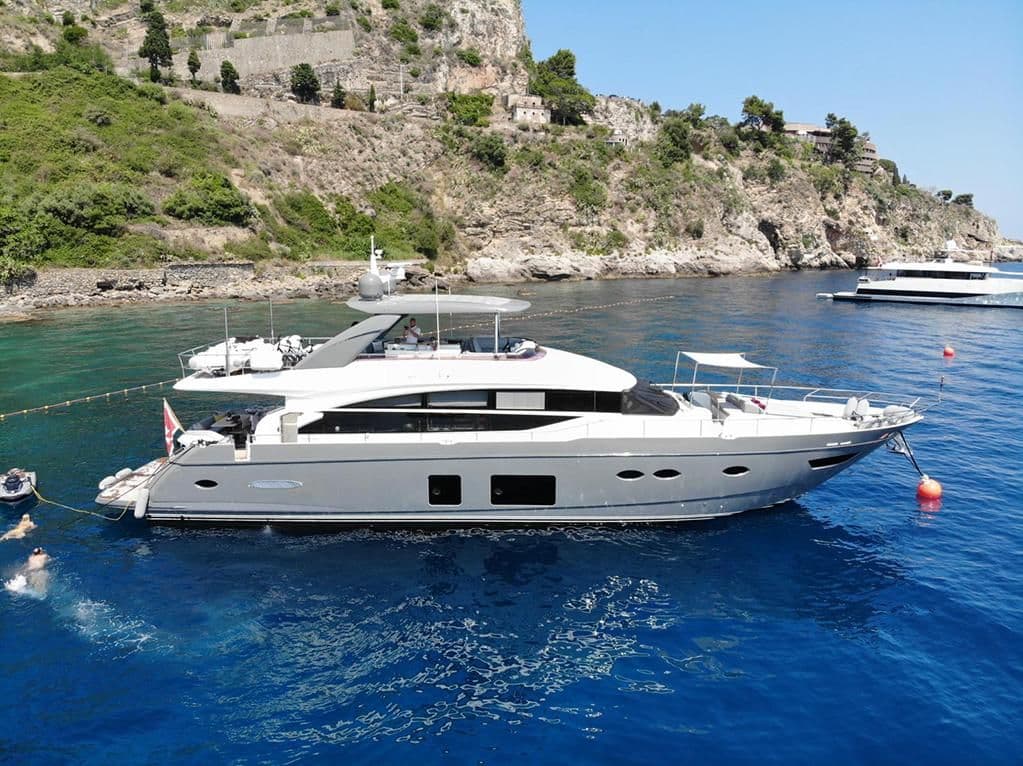 Princess 82 Motor Yacht in Viareggio, Italy - 84 ft 2014