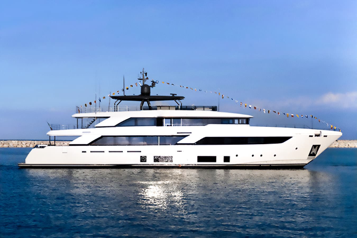 Ferretti Custom Line Navetta 42 in Dubai, United Arab Emirates - 137 ft 2023
