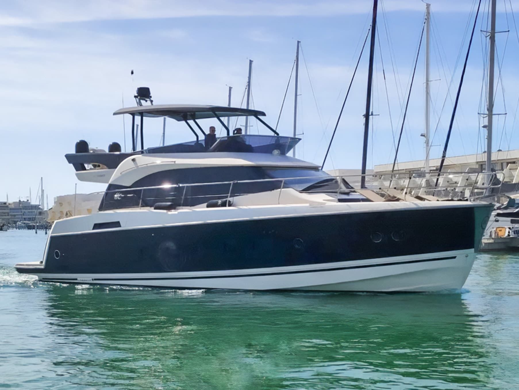 Monte Carlo MC6 in Port Camargue, France - 60 ft 2016