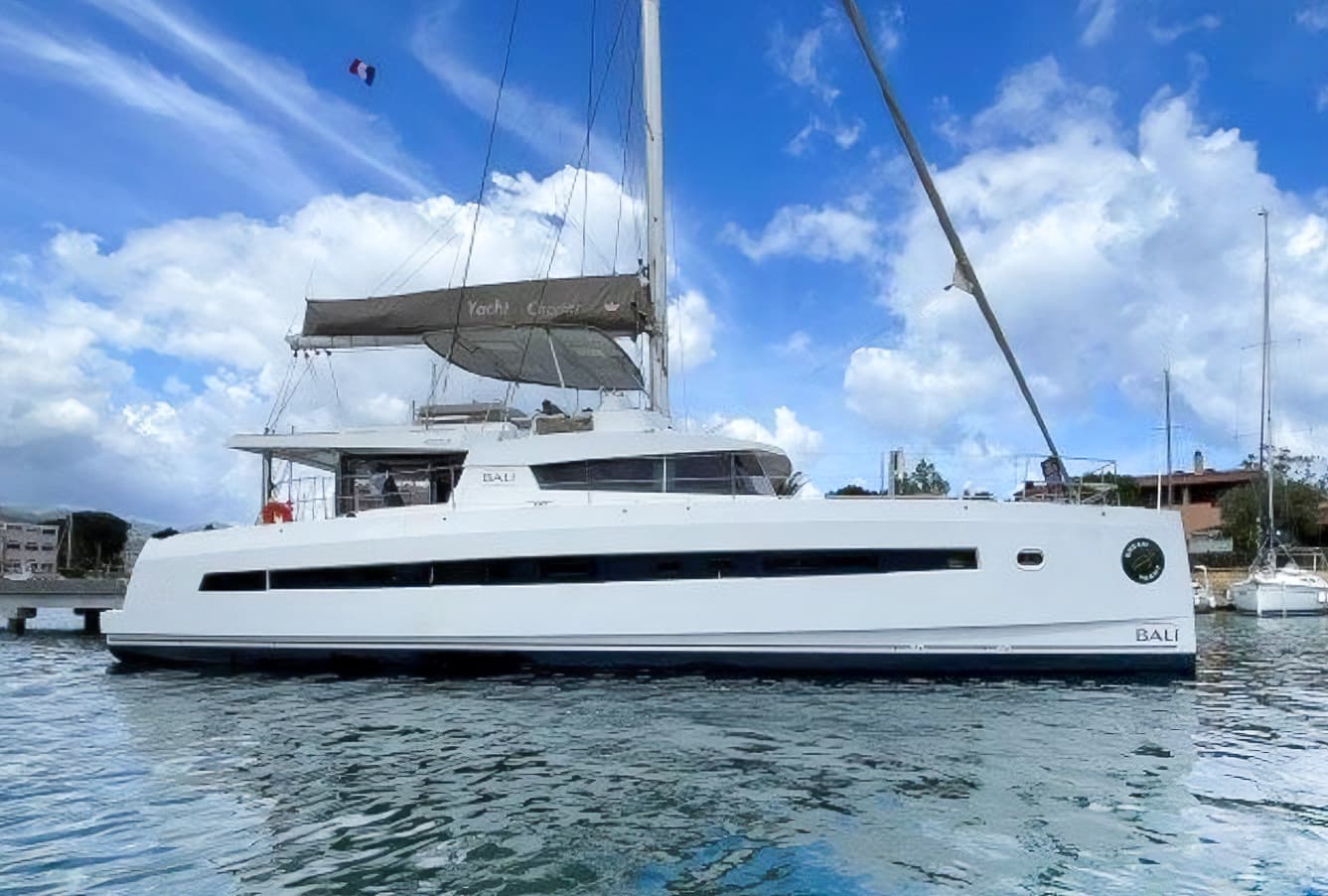 Bali 5.4 in Lisbon, Portugal - 55 ft 2019