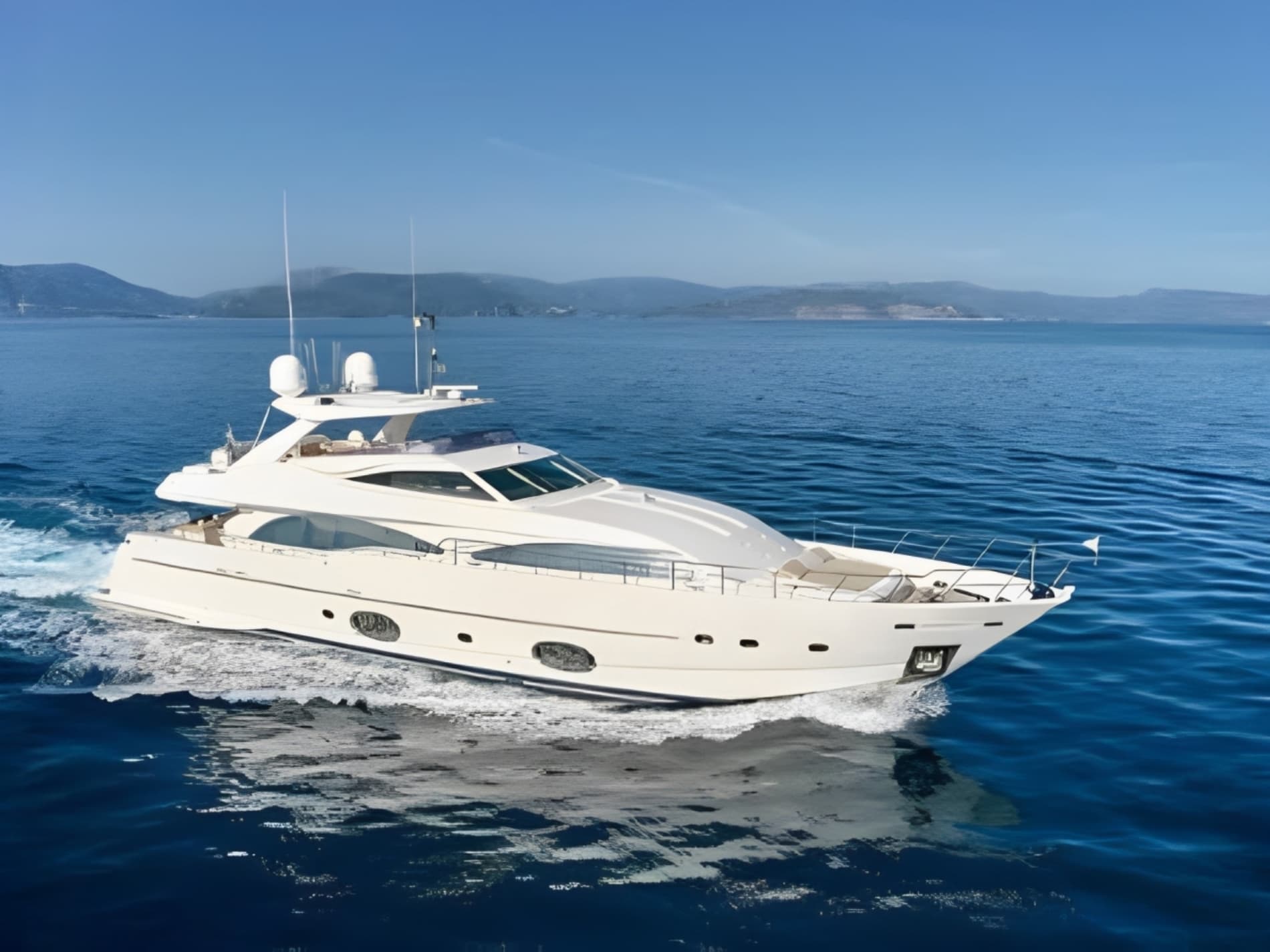 Ferretti Custom Line 97 in Athens, Greece - 97 ft 2007