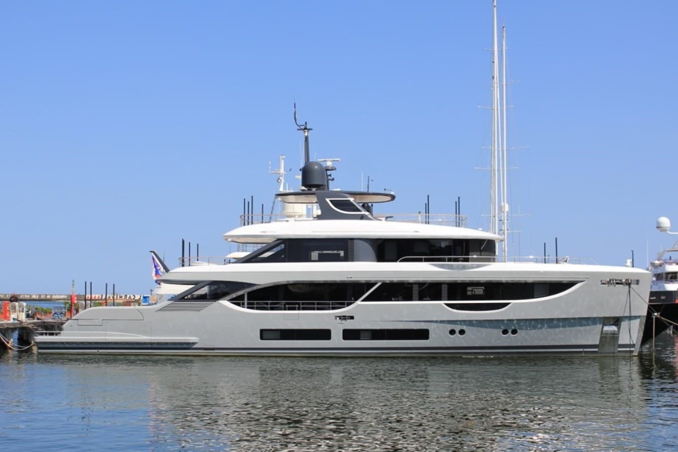 Benetti Oasis 34M in Viareggio, Italy - 113 ft 2025