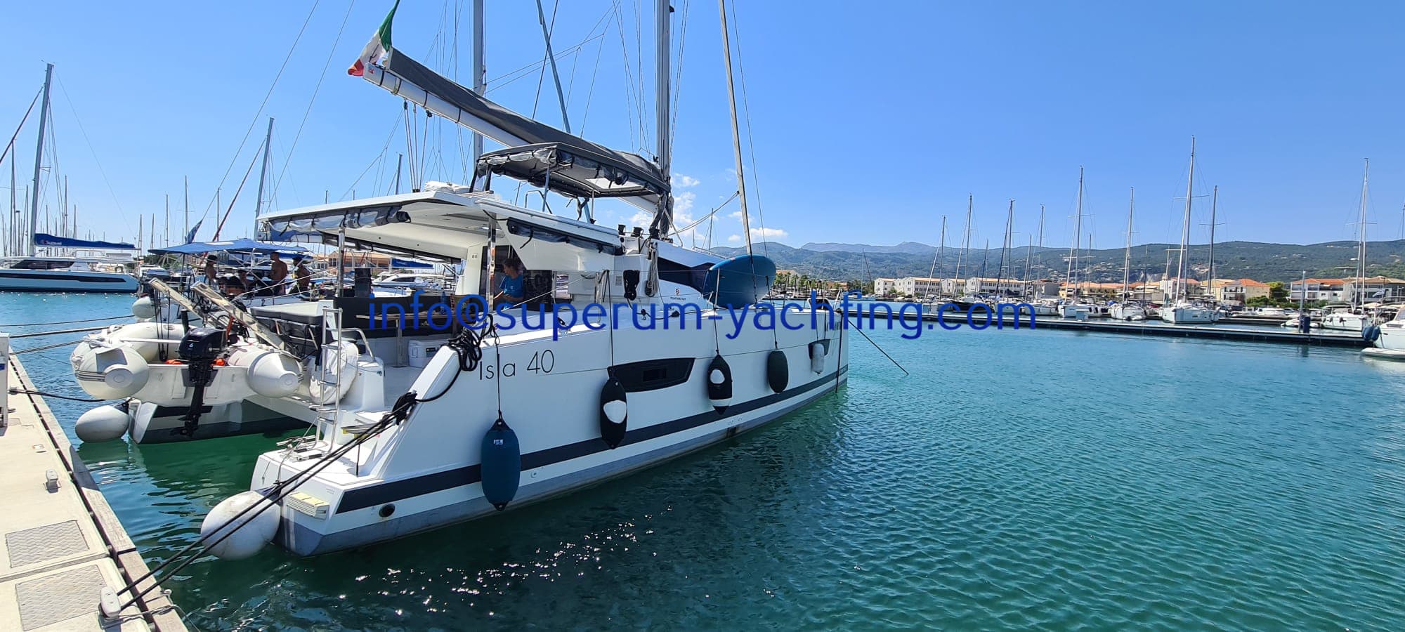 Fountaine Pajot Isla 40 in Greece - 11,9 m 2021