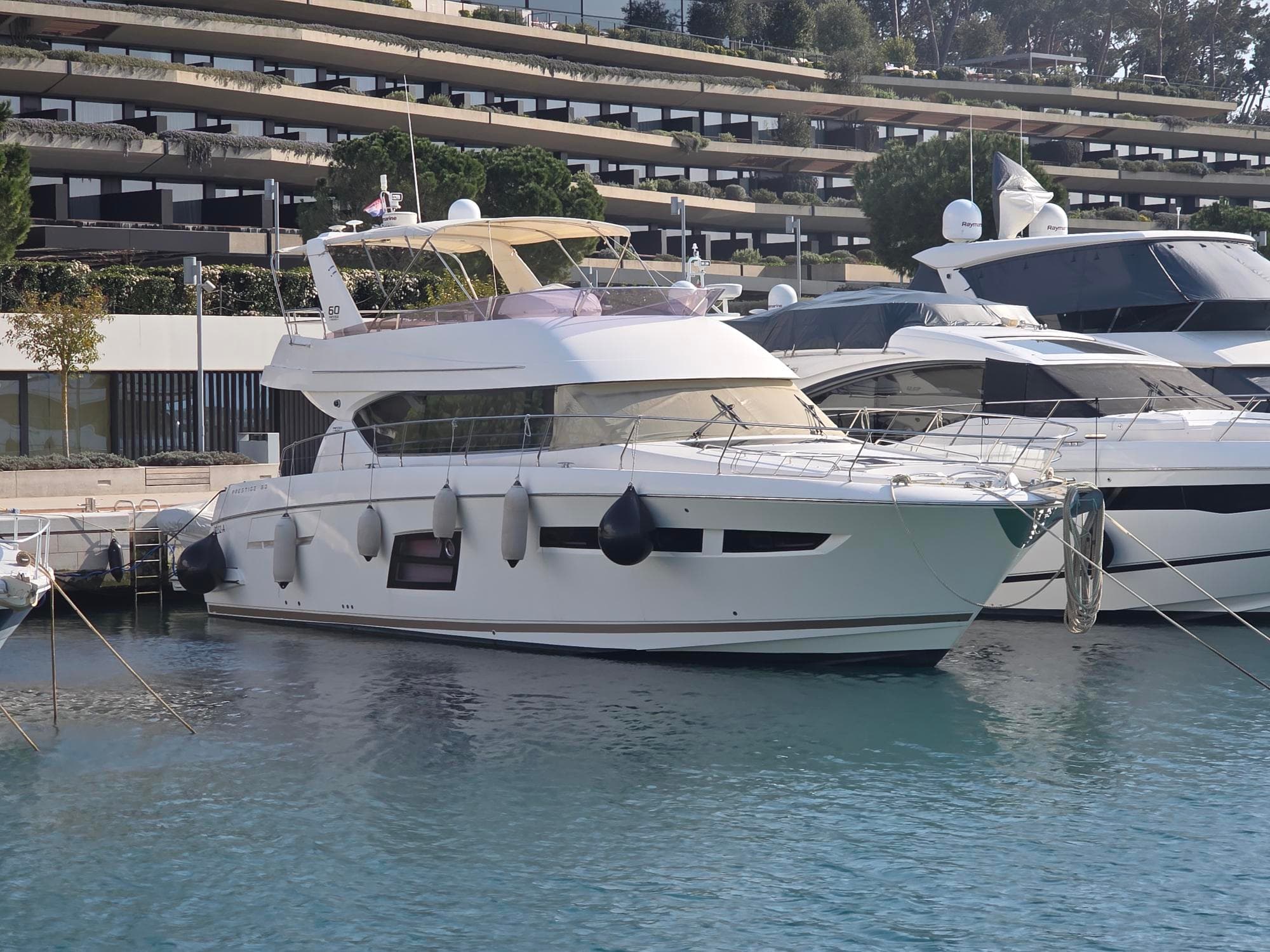 Prestige Yachts 60 Fly in Croatia - 19,5 m 2011
