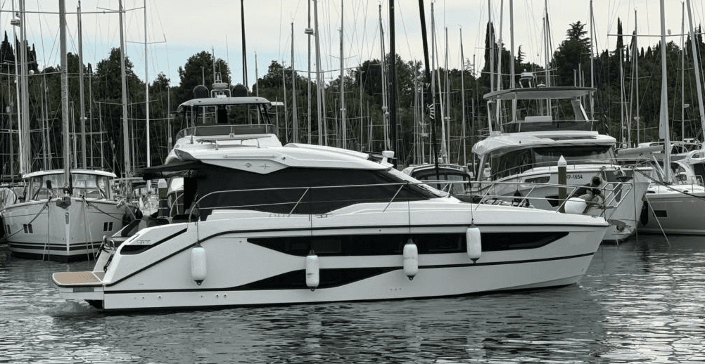 Bavaria SR36HT in Croatia - 10,9 m 2023