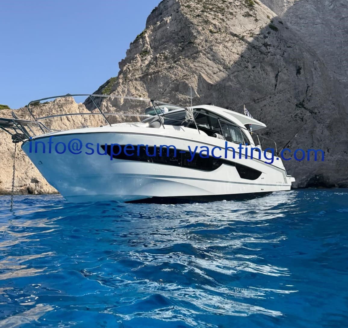 Beneteau Antares 11 OB in Greece - 11,2 m 2025