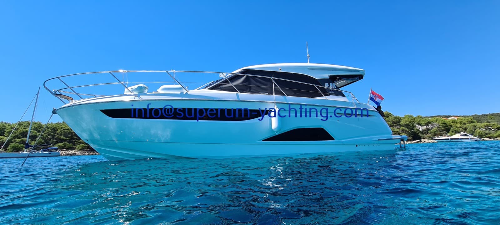 Bavaria R40 Coupe in Croatia - 12,2 m 2020