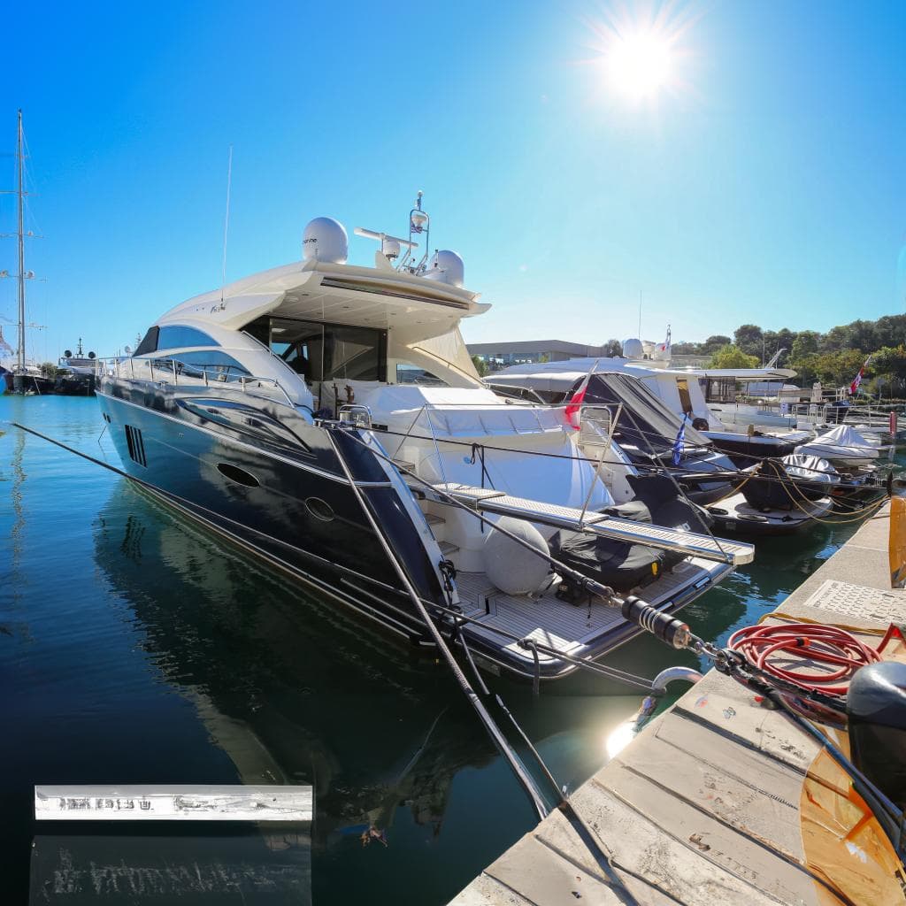 2013 Princess V72 in Athens - 73 ft 2013