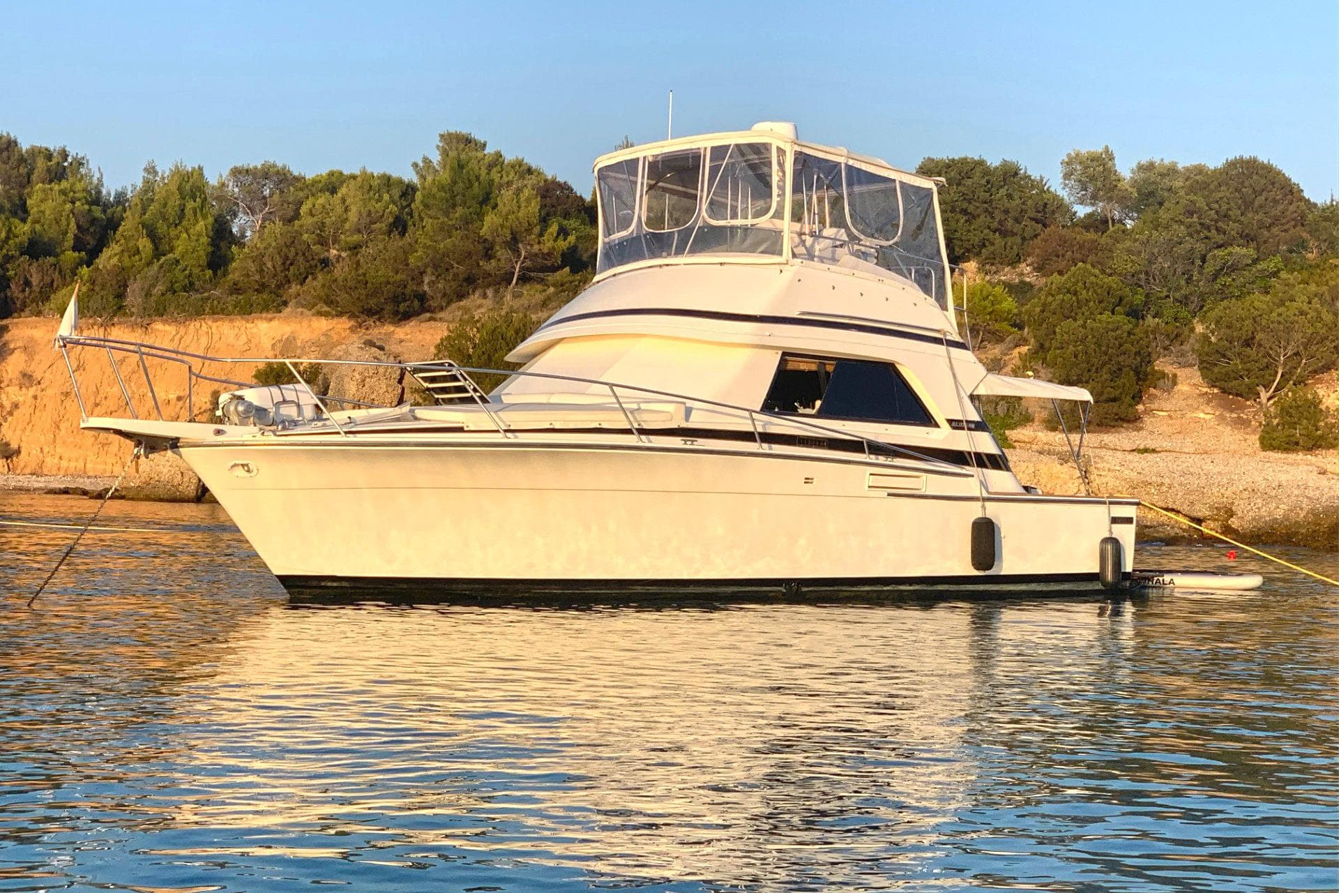 1987 Bertram 37 Convertible in Markopoulo Mesogaias - 37 ft 1987
