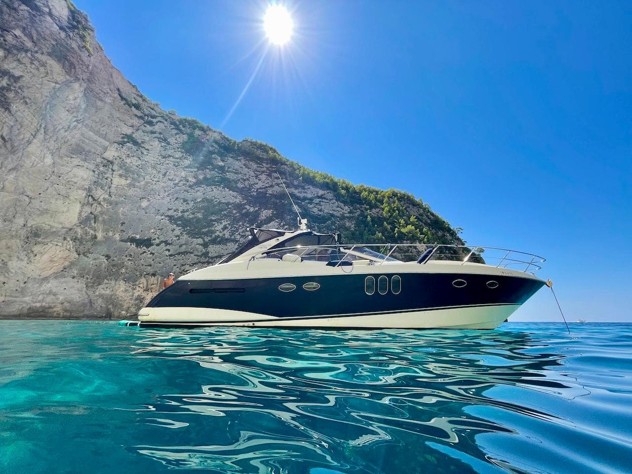 2006 Absolute 45 in Thessaloniki - 45 ft 2006