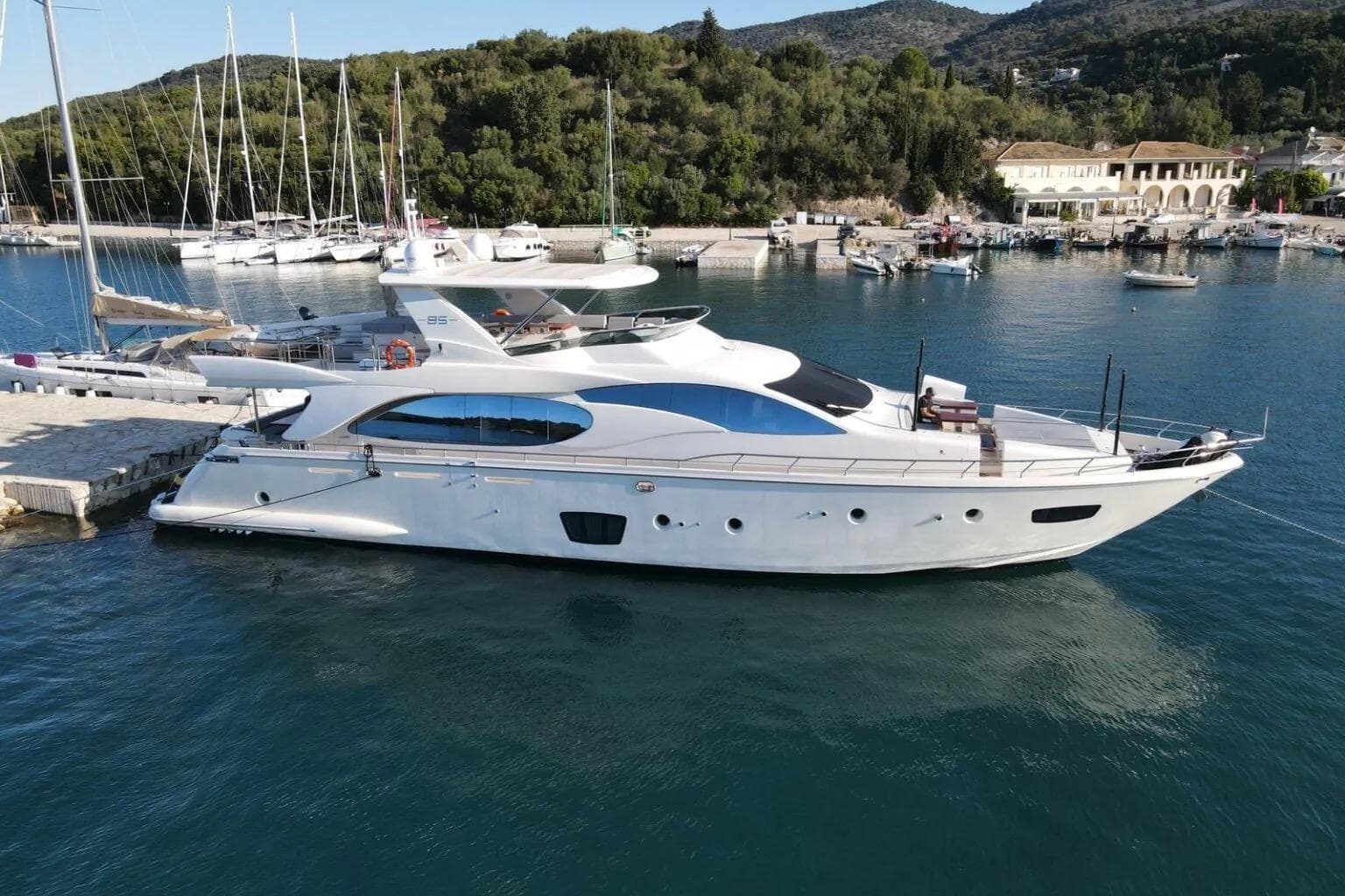 2006 Azimut 85F in Corfu - 79 ft 2006