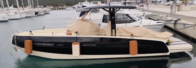 INVICTUS GT 280 in Croatia - 8,9 m 2024