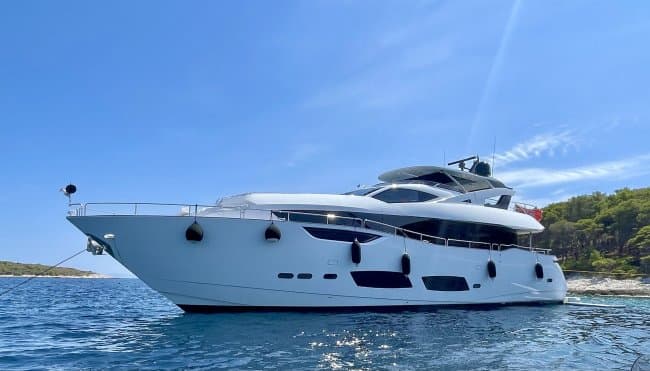 SUNSEEKER 95 YACHT in Greece - 92 ft 2022